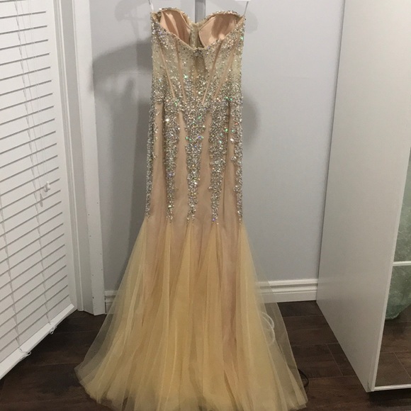 NUDE JOVANI GOWN - Picture 6 of 8